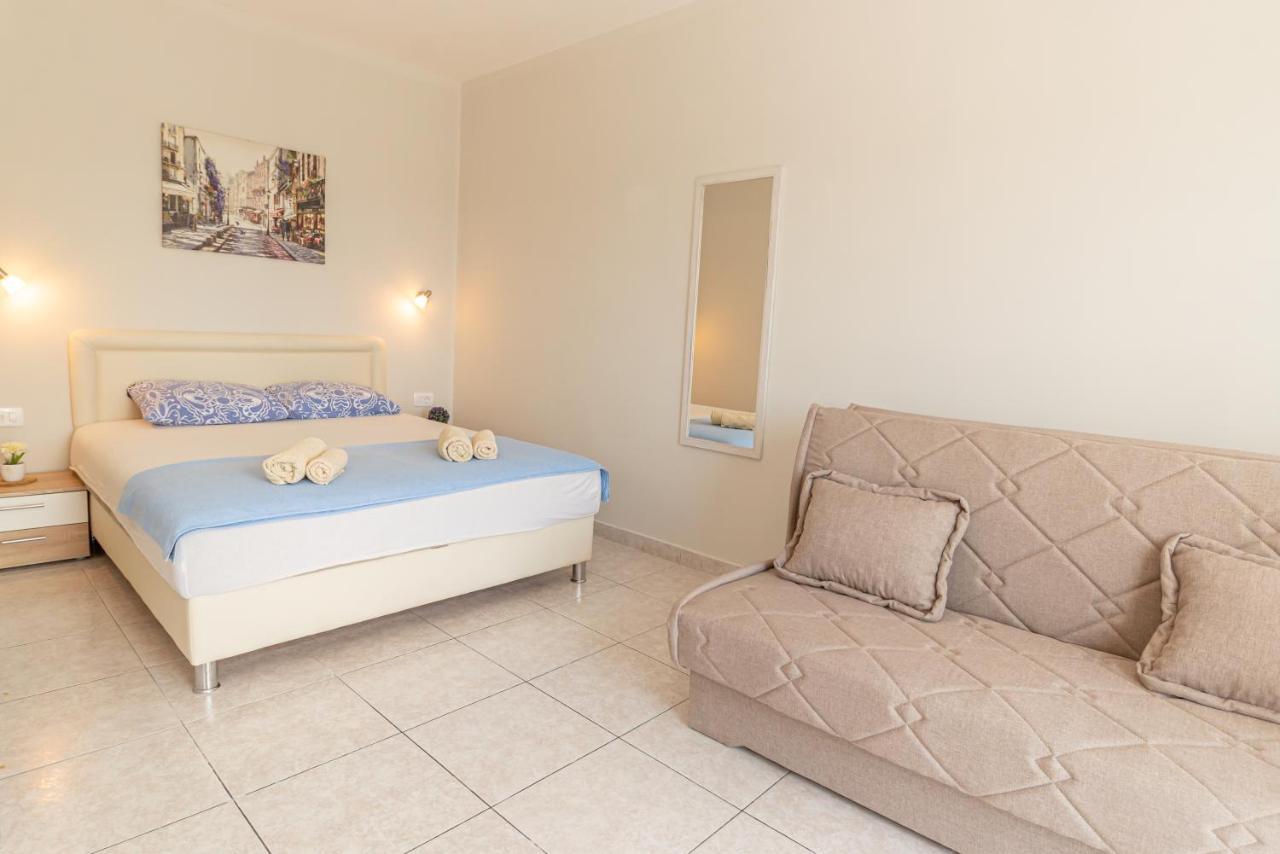 Apartments Vjera Petrovac Eksteriør billede
