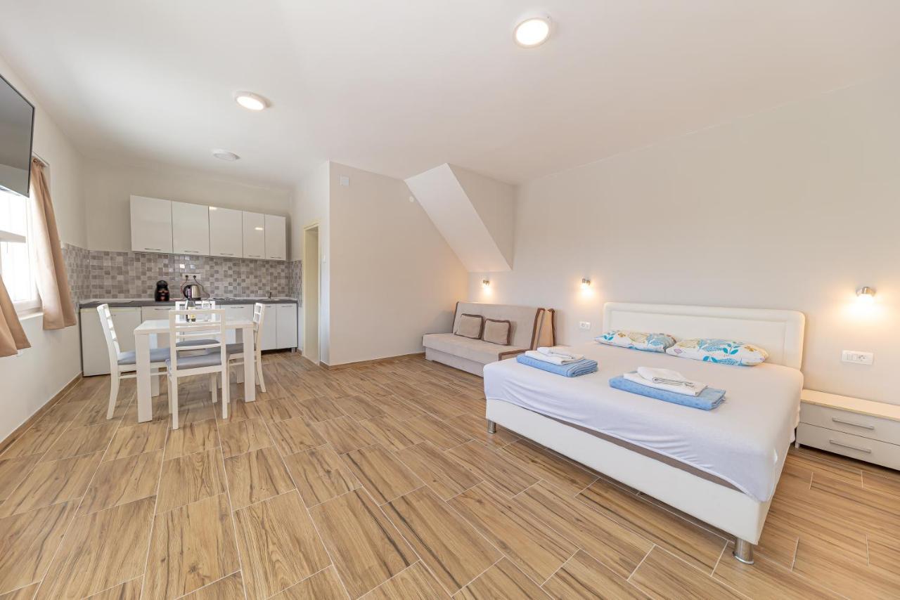 Apartments Vjera Petrovac Eksteriør billede