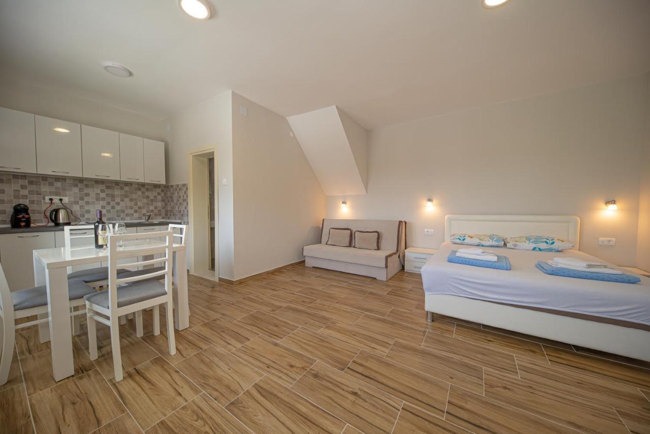 Apartments Vjera Petrovac Eksteriør billede