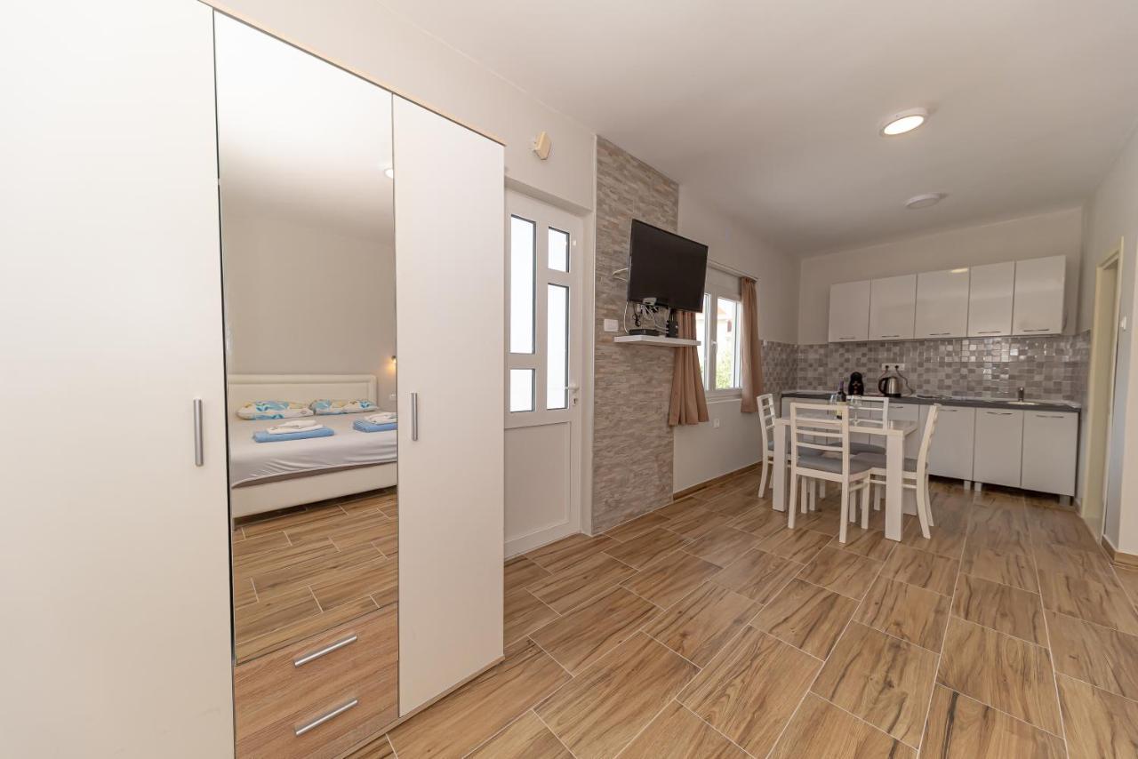 Apartments Vjera Petrovac Eksteriør billede