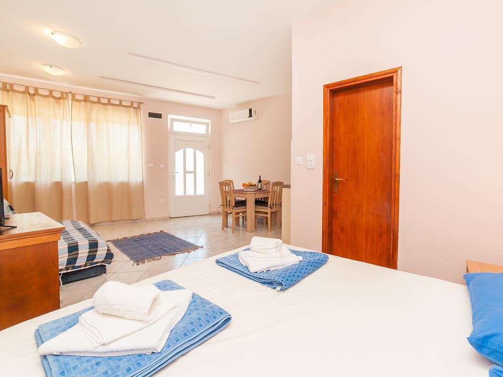 Apartments Vjera Petrovac Eksteriør billede